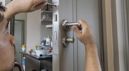 Amber Locksmith Store Tucson, AZ 520-226-3826 - Lock-installation